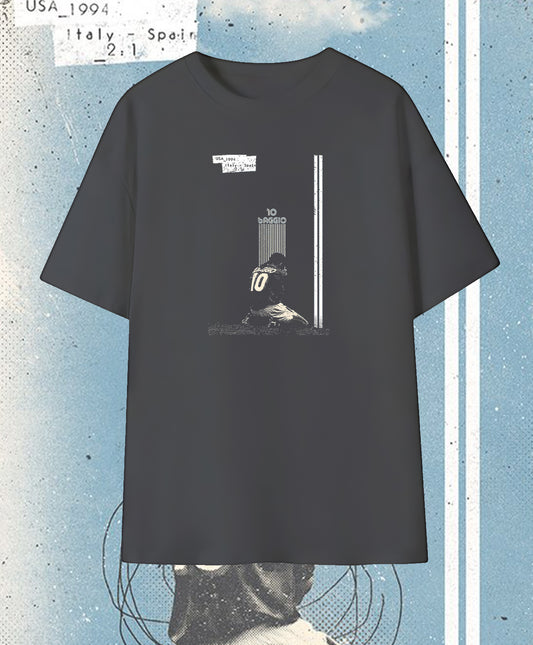 Retro Roberto Baggio Football Poster T-Shirt – Vintage Soccer Legend Graphic Tee Italy Fiorentina Juventus Brescia